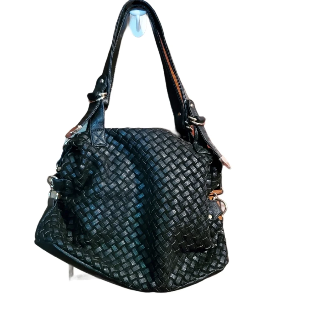 Breezy Couture Woven Black Shoulder Bag
